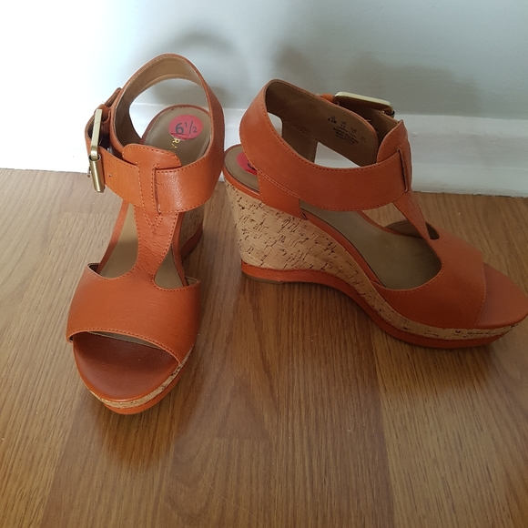 Franco Sarto Wedge Leather Sandal Size 6.5 - Picture 1 of 7